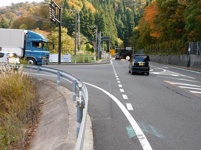 八重滝と八重山神社へのう回路について（R4.11.2）