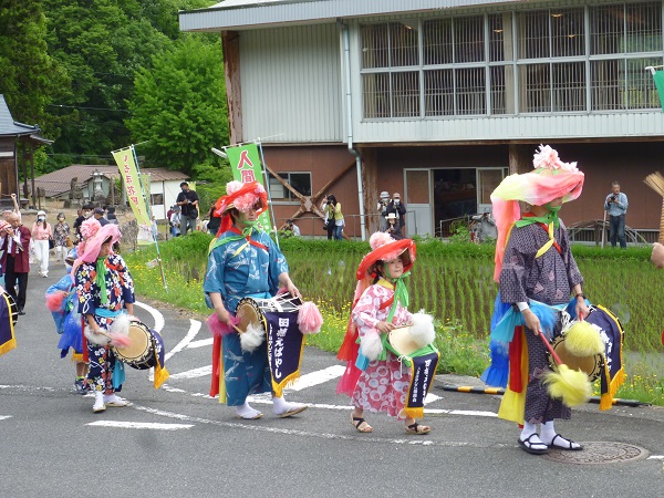 「いるま花田植え」を行いました。。　